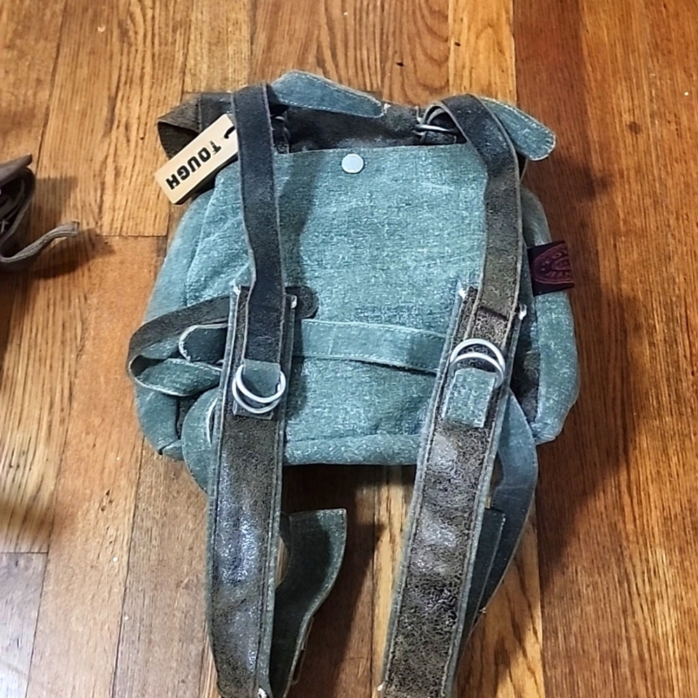 Backpack - Picture 2 of 4